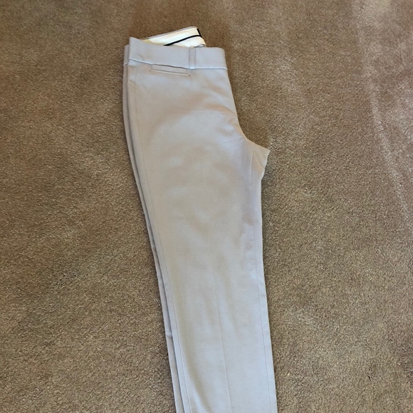 Banana Republic Sloan Crop Pant - Picture 4 of 8